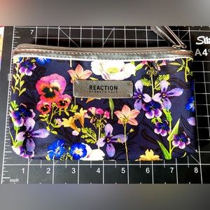 Kenneth Cole Botanical Zip Pouch Bag Make Up Bag